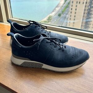 Navy blue Tod’s suede leather sneakers